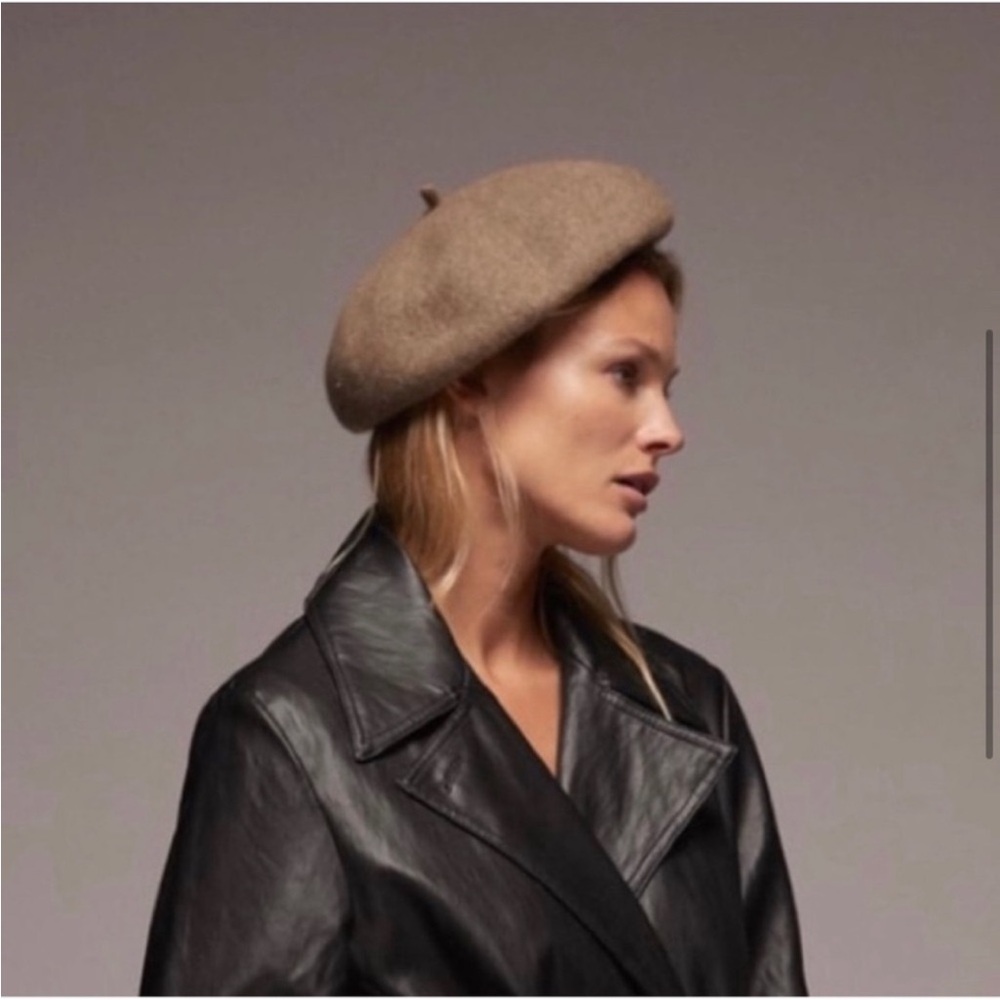 Madewell tan beret
